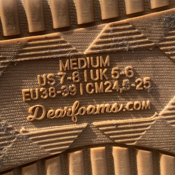 Dearfoams Women Slippers - Picture 3 of 3